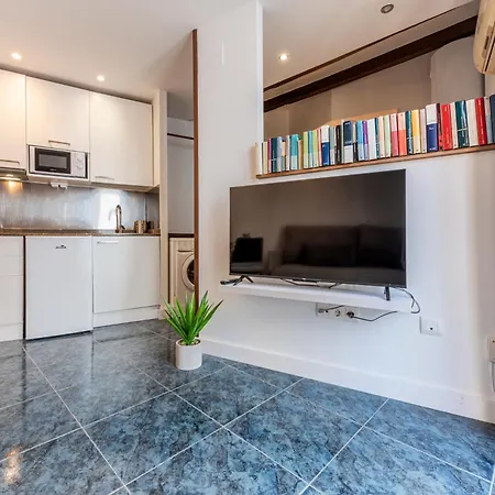 Old Town Portal Apartment *
